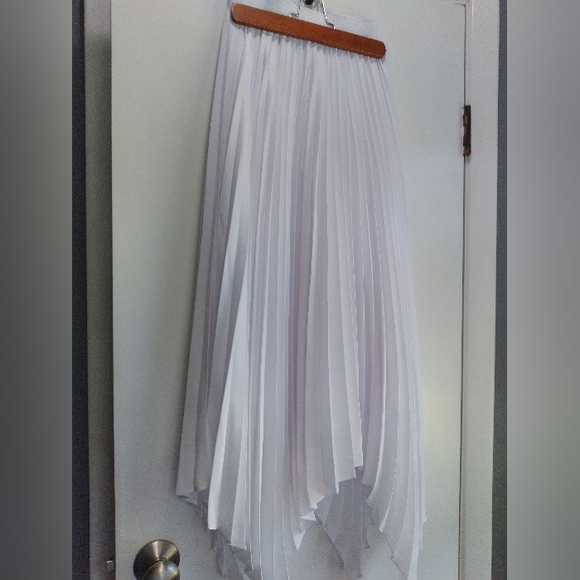 White Asymmetrical maxi - Picture 5 of 8